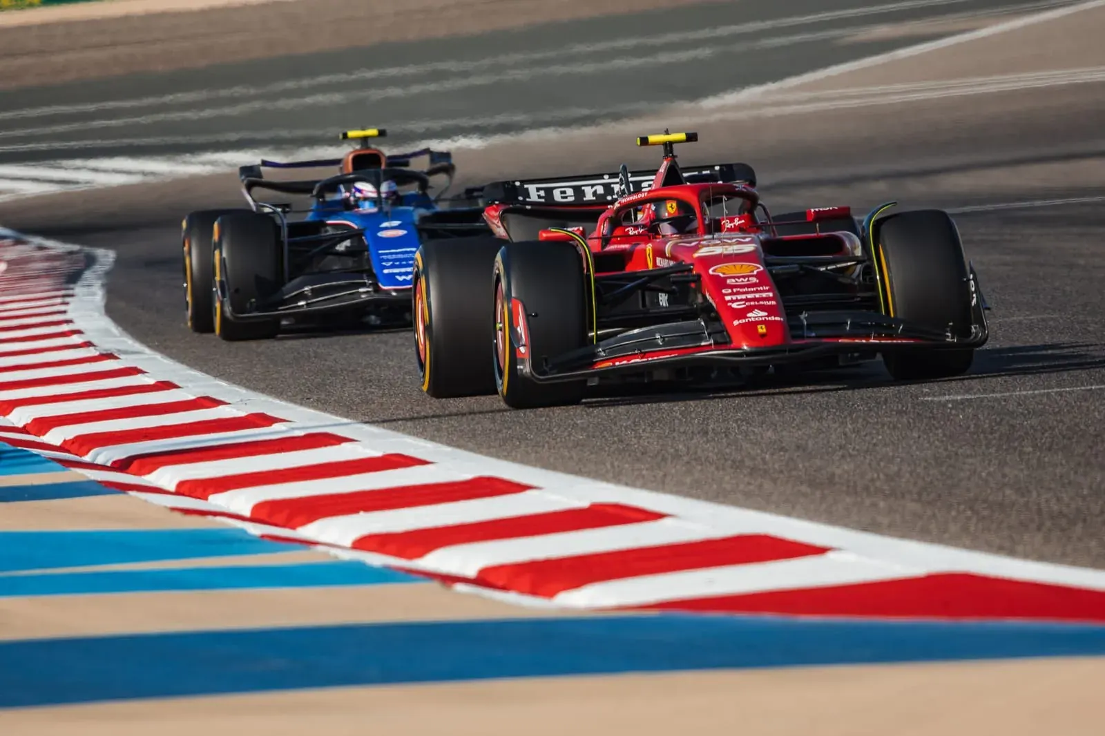 Ferrari vs Williams: Ο Μεγάλος Εμφύλιος – Leclerc & Hamilton vs Sainz & Albon!