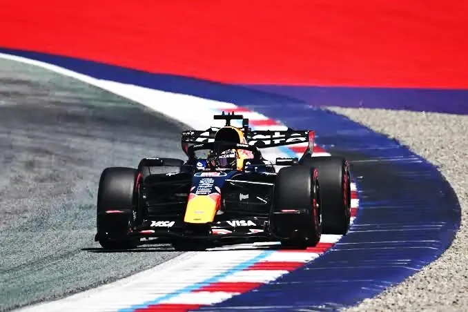 GP Αυστρίας 2026: Η Mercedes δείχνει τα δόντια της στα long runs της Παρασκευής: φωτογραφία 1 από 2