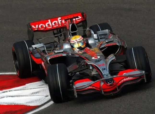 McLaren MP4-23 vs BMW Sauber F1.08: Η χαμένη μονομαχία του 2008