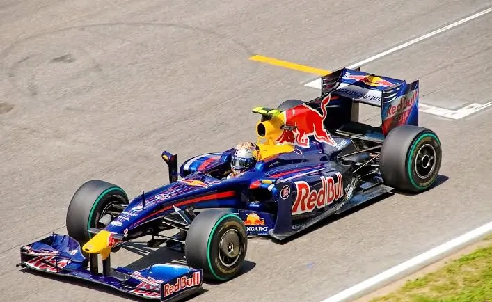 Brawn BGP 001 vs Red Bull RB5: Η μάχη δύο αριστουργημάτων της Formula 1: φωτογραφία 3 από 3