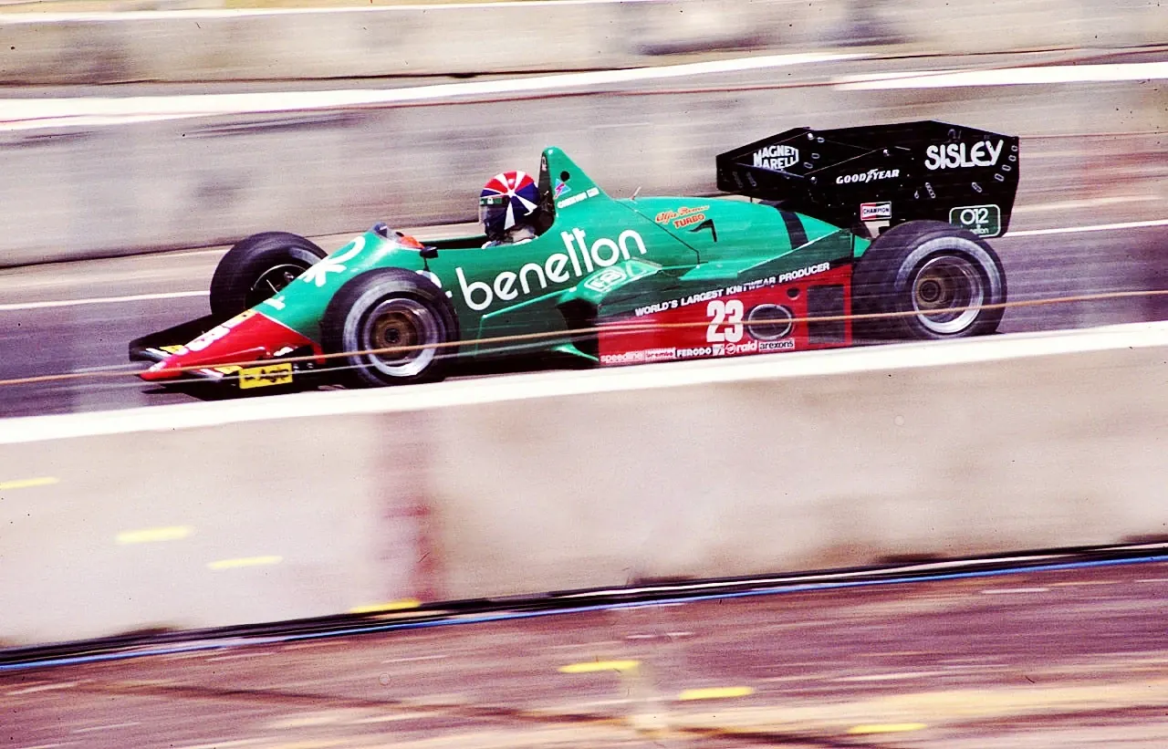 Toleman TG184 εναντίον Alfa Romeo 184T