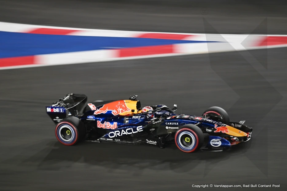 Max Verstappen: Ακριβής, πειθαρχημένος και ικανότατος διαχειριστής της μεγάλης φθοράς των ελαστικών στην Σιγκαπούρη.: φωτογραφία 1 από 2